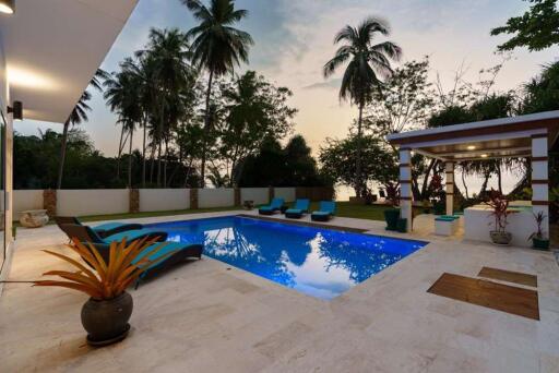 Luxury 3 Bedroom Beachfront villa