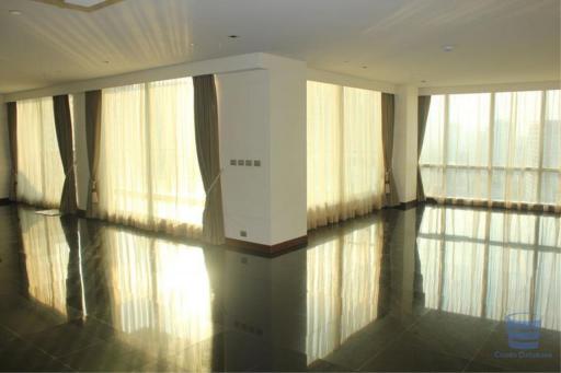 [Property ID: 100-113-22391] 3 Bedrooms 4 Bathrooms Size 345Sqm At Le Raffine Jambunuda Sukhumvit 31 for Rent 180000 THB