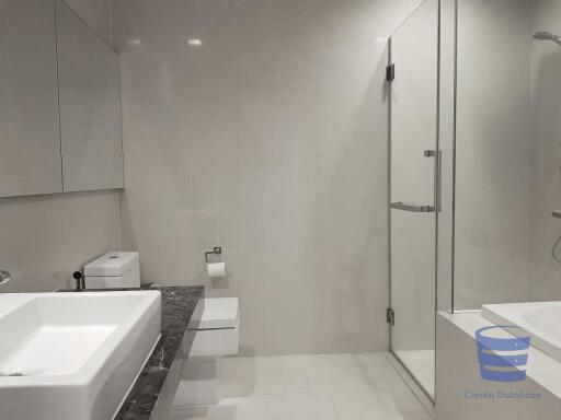 [Property ID: 100-113-22145] 3 Bedrooms 3 Bathrooms Size 126.87Sqm At Hyde Sukhumvit for Rent