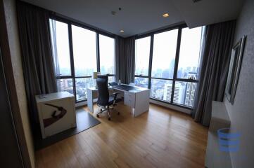 [Property ID: 100-113-22145] 3 Bedrooms 3 Bathrooms Size 126.87Sqm At Hyde Sukhumvit for Rent