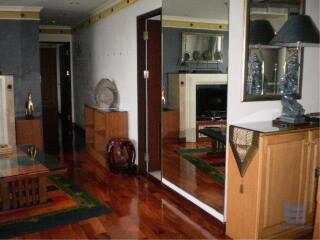 [Property ID: 100-113-24413] 2 Bedrooms 2 Bathrooms Size 90Sqm At Urbana Langsuan for Rent 50000 THB