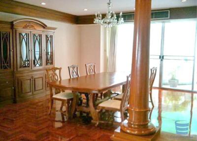 [Property ID: 100-113-21296] 3 Bedrooms 3 Bathrooms Size 380Sqm At Raj Mansion for Rent 78000 THB