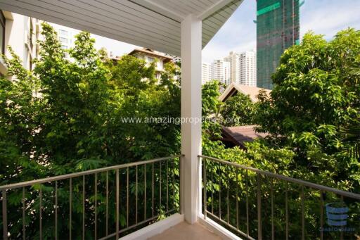 [Property ID: 100-113-21246] 3 Bedrooms 3 Bathrooms Size 165Sqm At ＠ Sukhumvit 24 Home for Rent 75000 THB