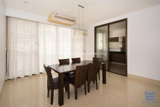 [Property ID: 100-113-21245] 3 Bedrooms 3 Bathrooms Size 205Sqm At ＠ Sukhumvit 24 Home for Rent 90000 THB