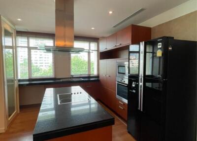 [Property ID: 100-113-20957] 3 Bedrooms 4 Bathrooms Size 219.94Sqm At The Cadogan Private Residence for Sale 28000000 THB