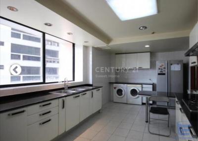 [Property ID: 100-113-20683] 3 Bedrooms 4 Bathrooms Size 223Sqm At President Park Sukhumvit 24 for Sale 16500000 THB
