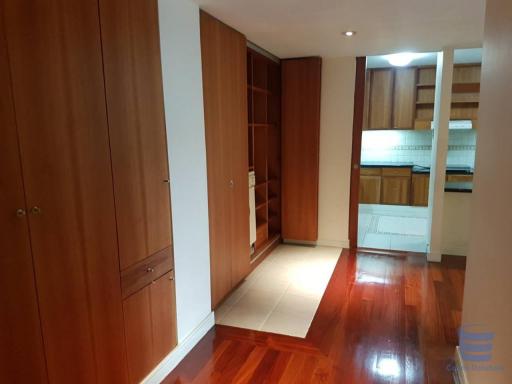 [Property ID: 100-113-20628] 3 Bedrooms 3 Bathrooms Size 181Sqm At Navin Court for Rent and Sale