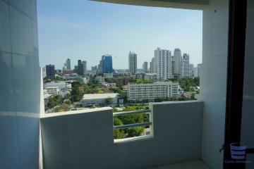 [Property ID: 100-113-20608] 3 Bedrooms 4 Bathrooms Size 371Sqm At Modern Town for Sale 16000000 THB