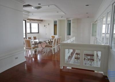 [Property ID: 100-113-20608] 3 Bedrooms 4 Bathrooms Size 371Sqm At Modern Town for Sale 16000000 THB