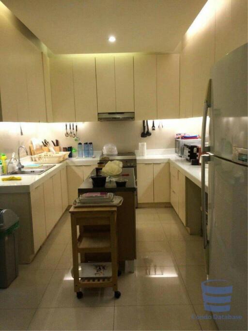 [Property ID: 100-113-20375] 3 Bedrooms 3 Bathrooms Size 319Sqm At City Lakes Tower Sukhumvit 16 for Sale 34000000 THB