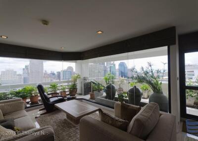 [Property ID: 100-113-26924] 4 Bedrooms 4 Bathrooms Size 245Sqm At Sukhumvit Park for Sale 30000000 THB