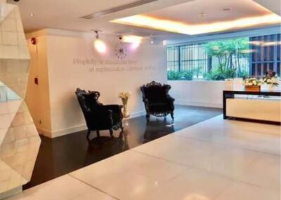 Collezio Sathorn-Pipat Condo