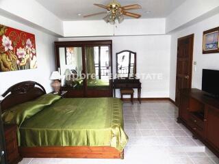 Condo at Shining Star for Sale in Jomtien