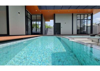 "THE KOMPLETIA" PRIVATE LUXURY HOME SATTAHIP CHONBURI THAILAND