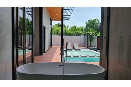 "THE KOMPLETIA" PRIVATE LUXURY HOME SATTAHIP CHONBURI THAILAND