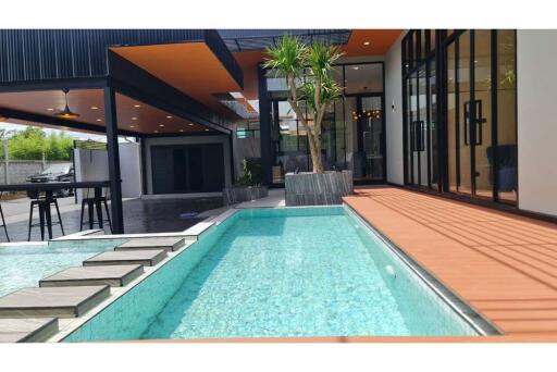 "THE KOMPLETIA" PRIVATE LUXURY HOME SATTAHIP CHONBURI THAILAND