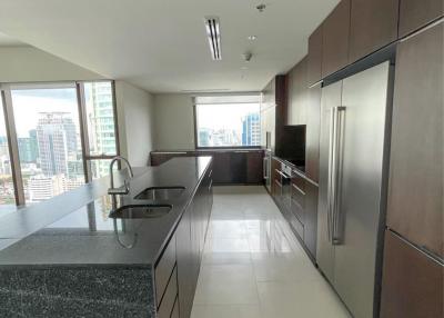 [Property ID: 100-113-27005] 3 Bedrooms 4 Bathrooms Size 270Sqm At Hansar Rajdamri for Rent 200000 THB