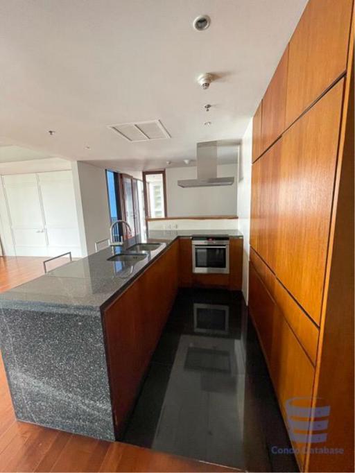 [Property ID: 100-113-27004] 2 Bedrooms 2 Bathrooms Size 180Sqm At Hansar Rajdamri for Rent 180000 THB