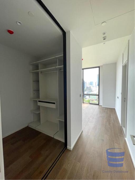 MUNIQ Langsuan 2 Beds 2 Baths For Sale