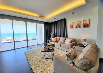 3 bedroom condo on Na Jomtien beach