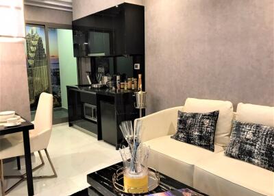 New Luxury condo at Pratumnak Pattaya