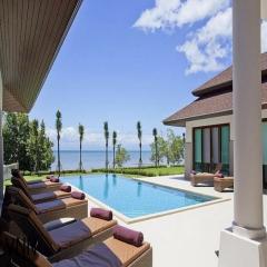 Beautiful beachfront poolvilla with 4 bedrooms