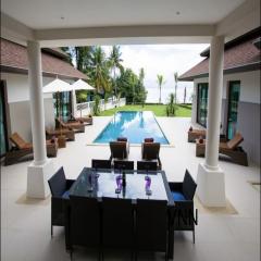 Beautiful beachfront poolvilla with 4 bedrooms