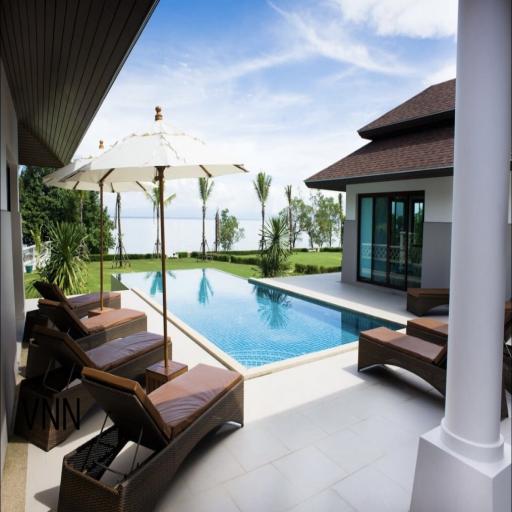 Beautiful beachfront poolvilla with 4 bedrooms