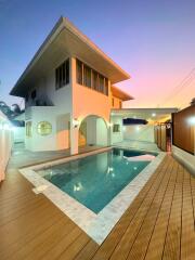 House with 4 Bedrooms and private swimming pool