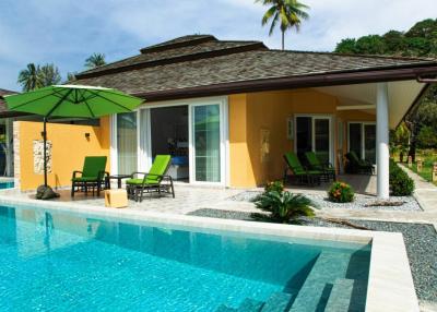 Prestigious Poolvilla with guest rooms in Koh Chang