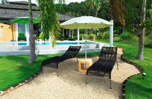 Prestigious Poolvilla with guest rooms in Koh Chang