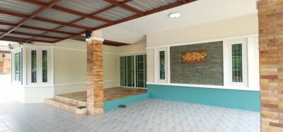 Spacious 3 bedroom house in Banglamung