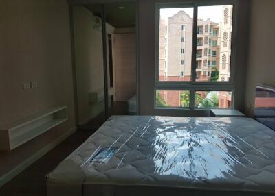 Condo with 2 bedrooms and pool view