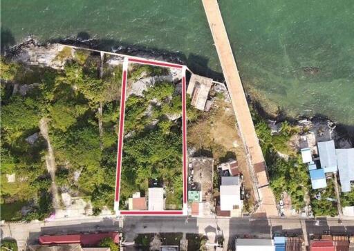 Beachfront land plot on Koh Si Chang for sale