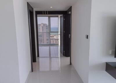 Nice 2 bedroom Condo at Pratumnak