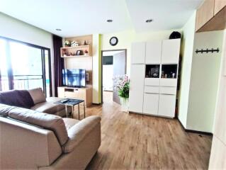 Beautiful corner unit 2 bedrooms with city view