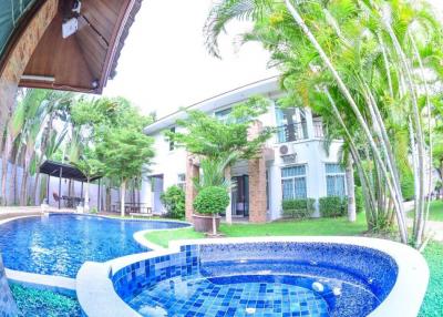 Remarkable Pool villa in Na Jomtien