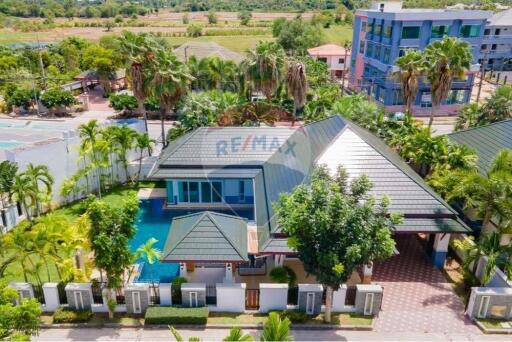 Urgent sale, luxury pool villa house, new project, Dusit Pattaya Hill