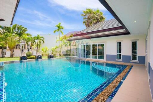 Urgent sale, luxury pool villa house, new project, Dusit Pattaya Hill