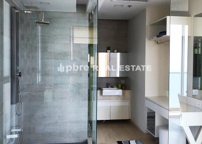 Cetus Beachfront Condominium Pattaya for Sale