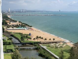 Beachfront condo in Na Jomtien Pattaya