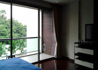 2 bedroom Condo on Wongamat Beach