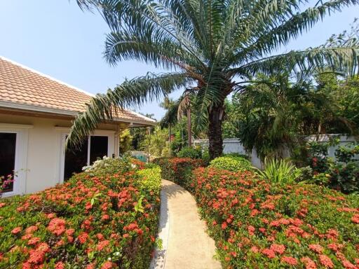 Big House in Jomtien close to the beach