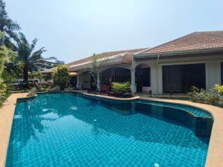 Big House in Jomtien close to the beach