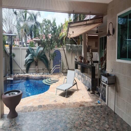 Comfortable 2 bedroom house with private pool