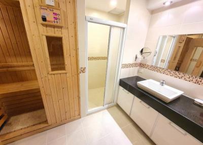 Two bedrooms condo with private sauna