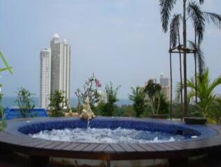 Sea view Hotel on Wongamat beach