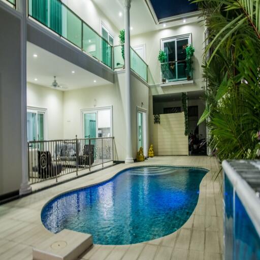 Amazing and modern style Poolvilla
