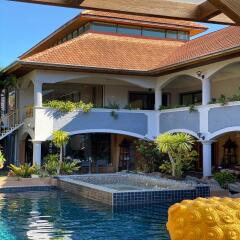 Tropical Thai-Bali house with 5 Bedroom