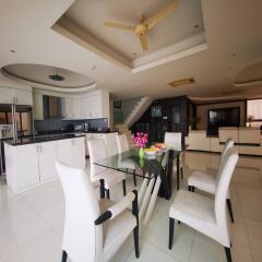 Reduced to sell stunning Beachfront Duplex-Penthouse